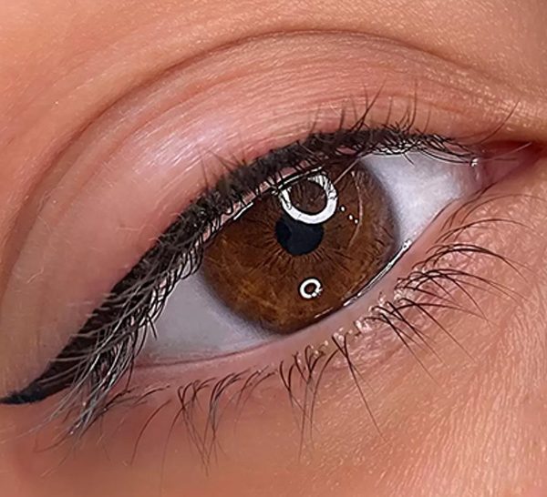 تاتو بن مژه دنباله دار