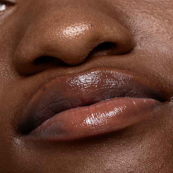 رفع تیرگی لب